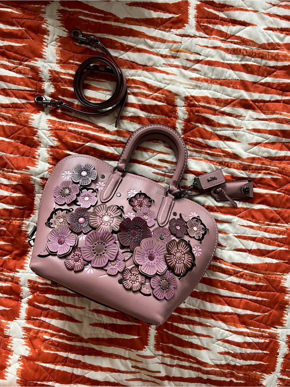 COACH Dakotah Tea Rose Satchel 22 - Picture 4 of 7